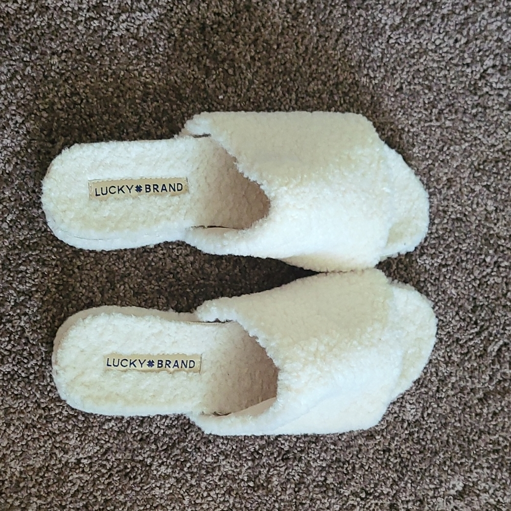 Lucky Brand Slides